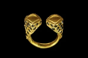 Us 2 In Solar – Black Cubic Zirconia Gold Plated Brass ring Us 2 In Solar - Black Cubic Zirconia Gold Plated Brass ring