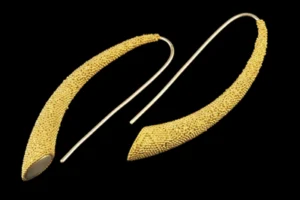 Falling Expansion 1: gold plated silver earrings Falling Expansion 1: gold plated silver earrings